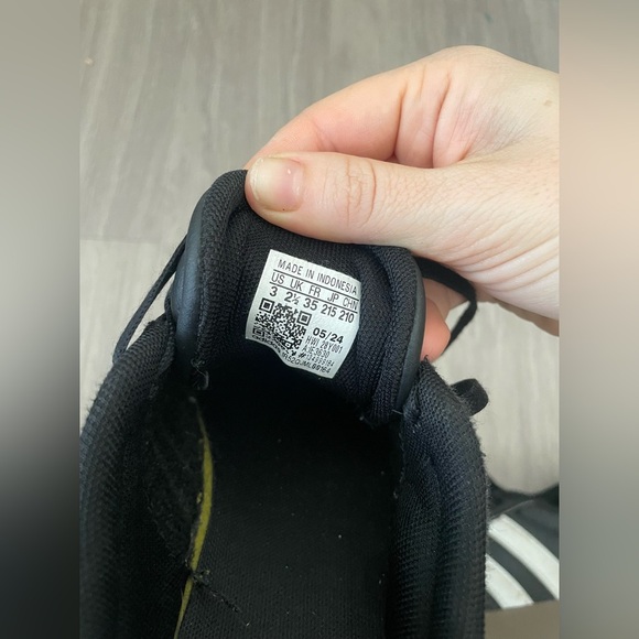 Adidas Black Leather Shoes with White Stripes - Picture 6 of 6